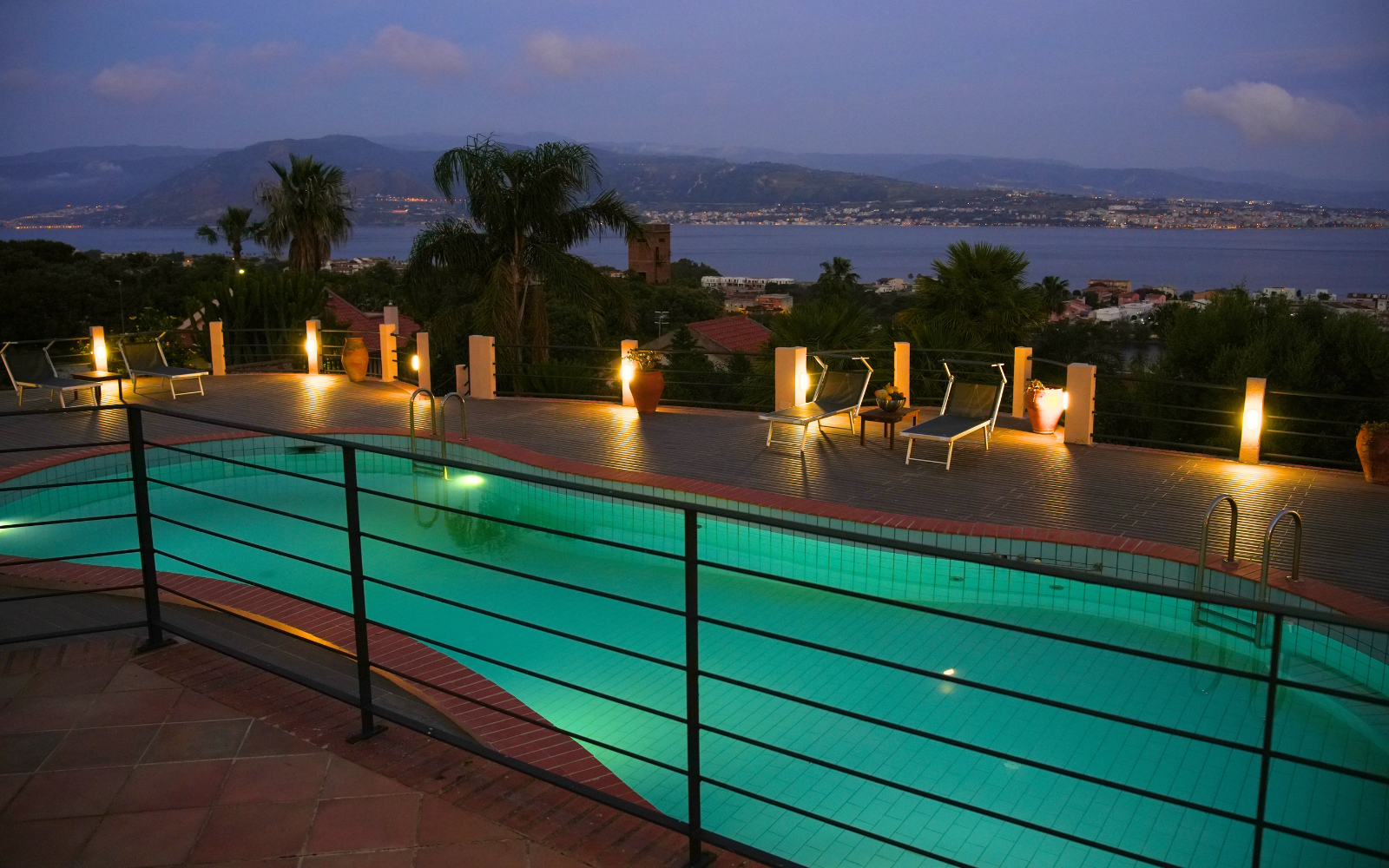 Piscina Privata in Villa a Ganzirri