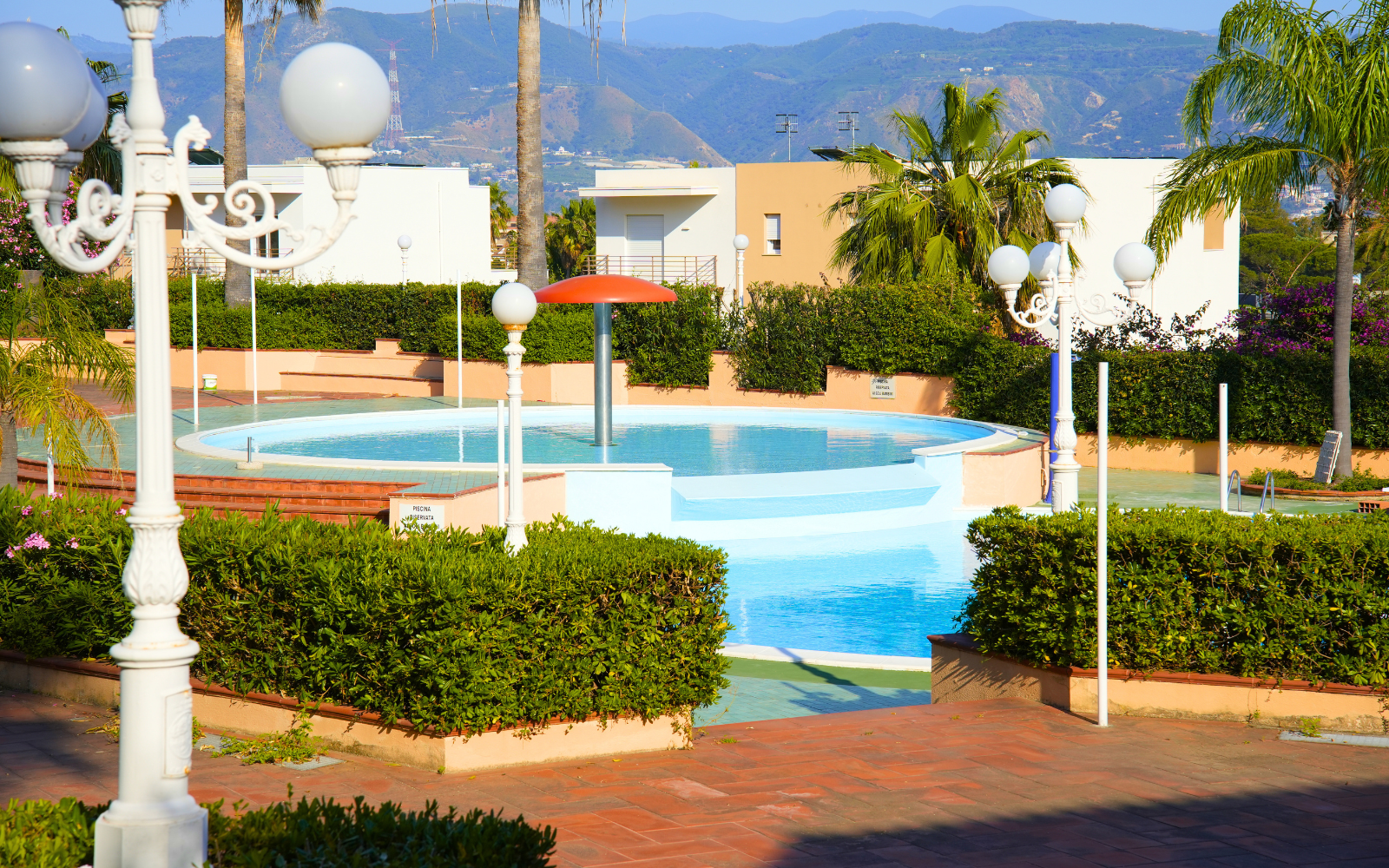 Piscina Privata in Villa a Ganzirri