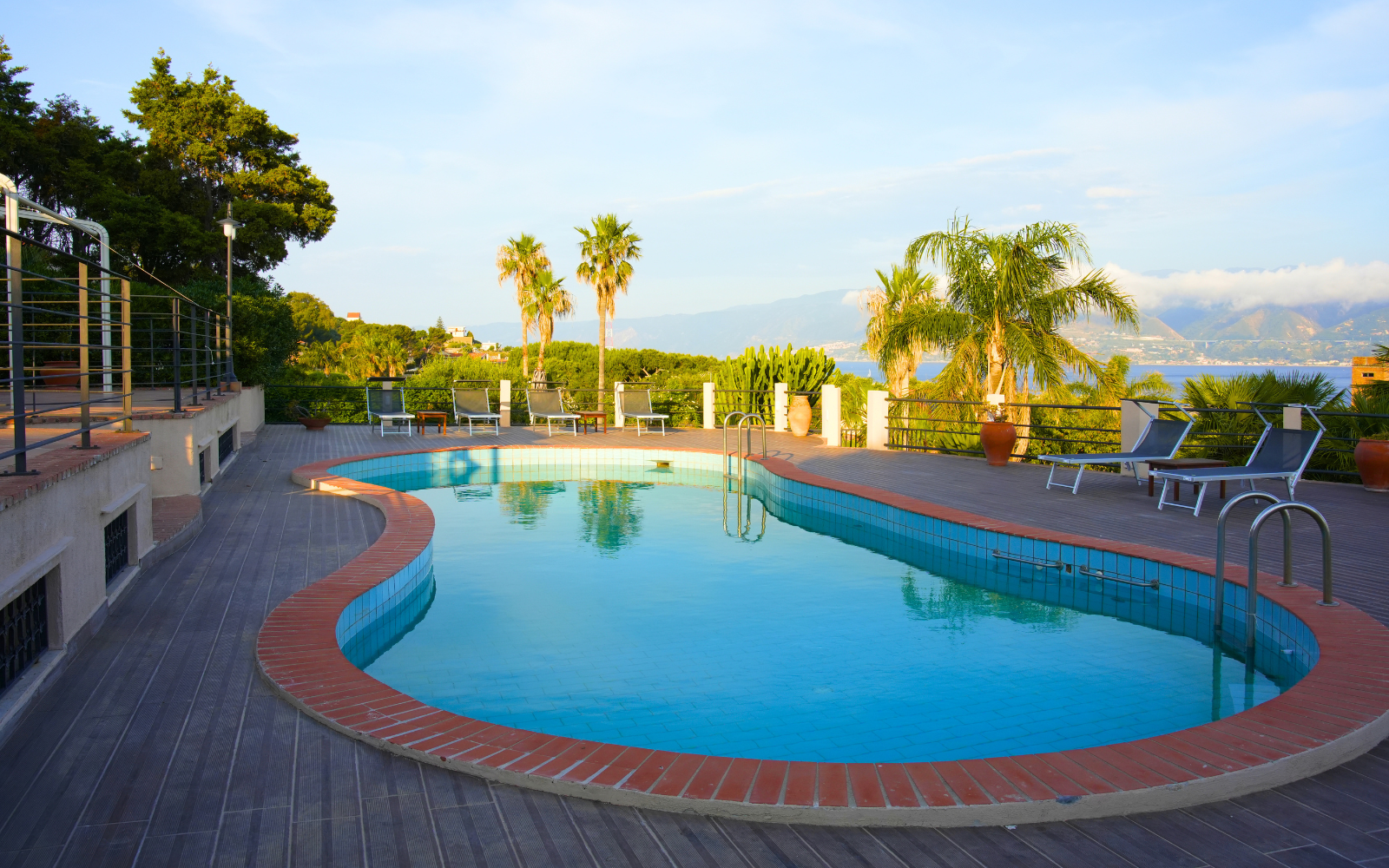 Piscina Privata in Villa a Ganzirri